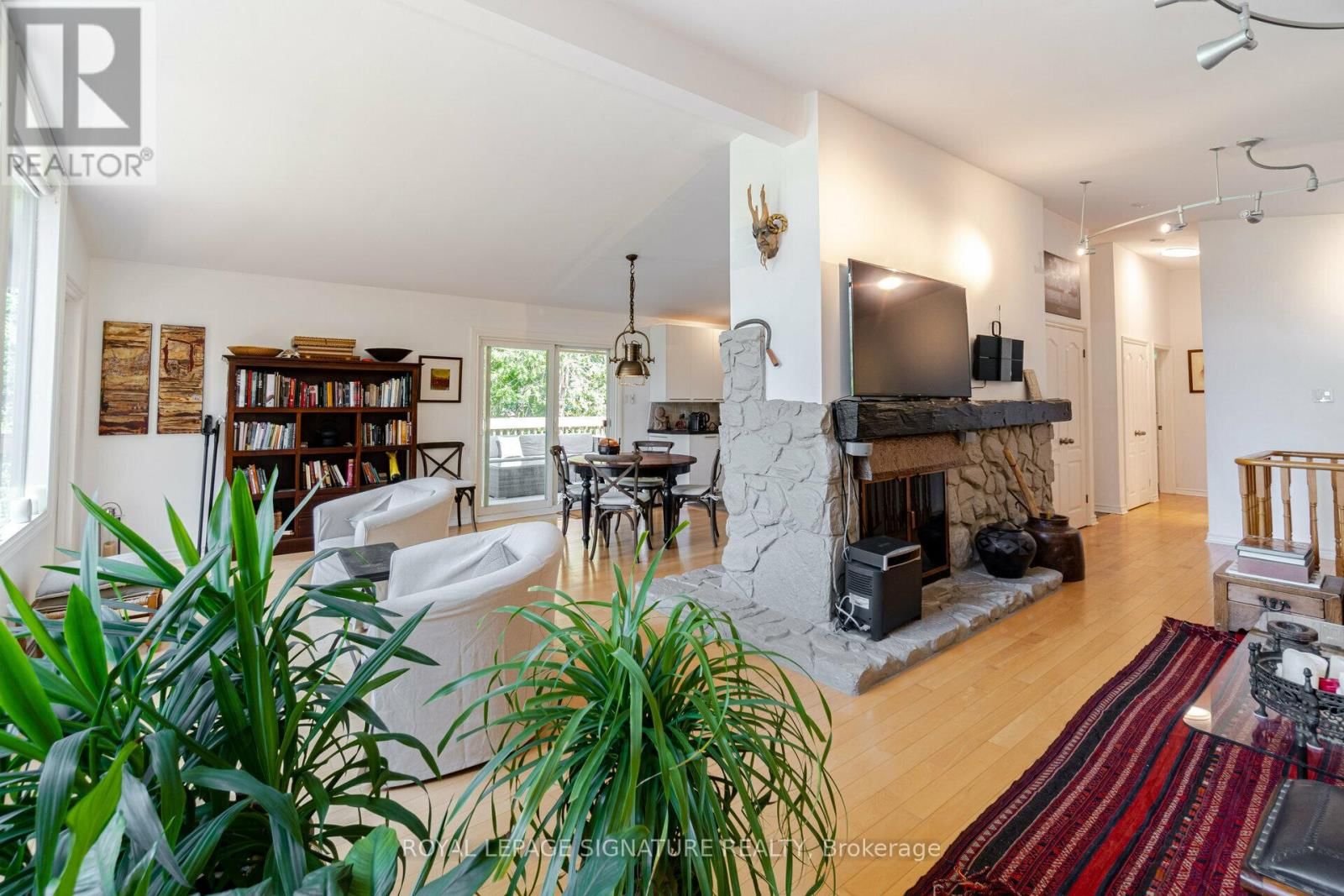 3225 GREENWOOD ROAD Image 8