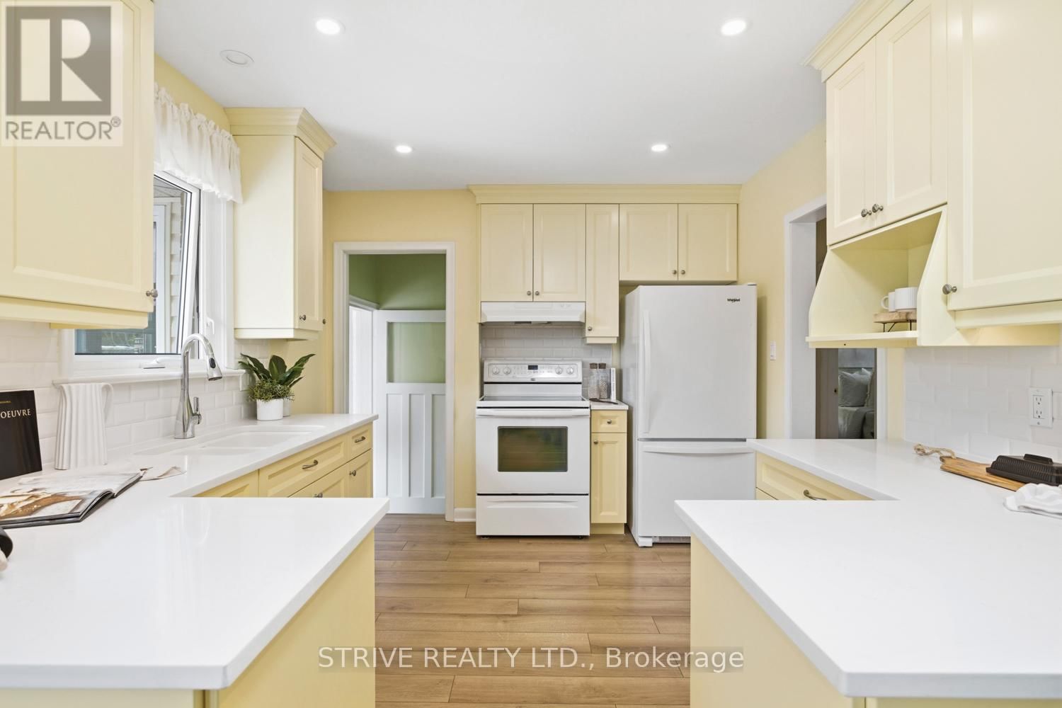 447 RIDGEWAY AVENUE Image 5