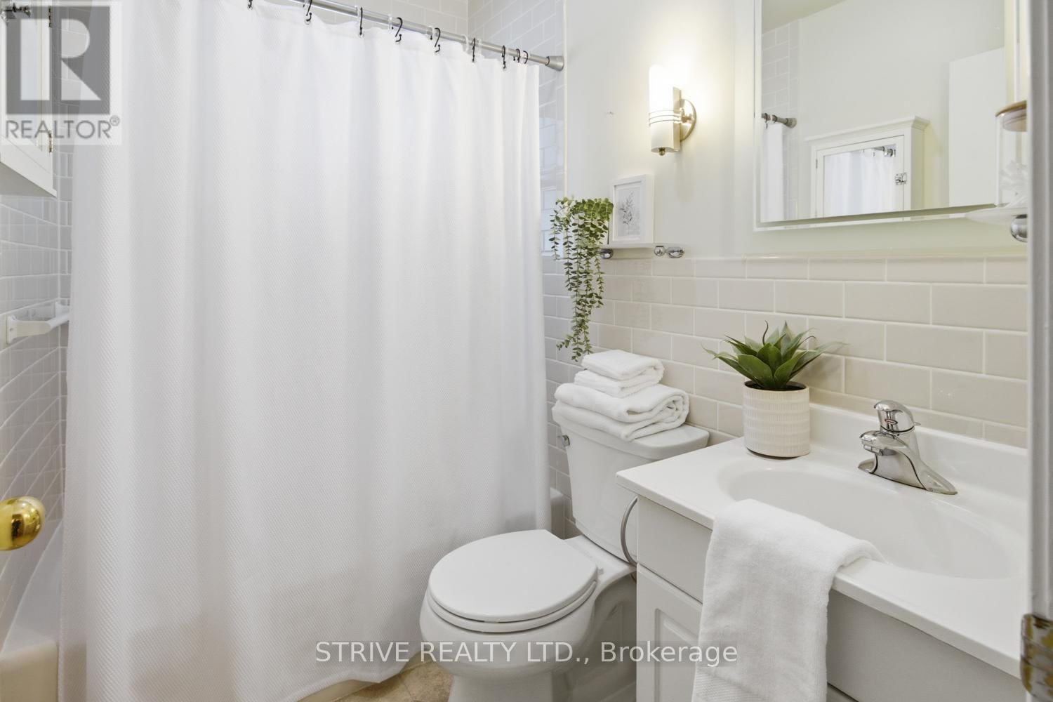 447 RIDGEWAY AVENUE Image 8