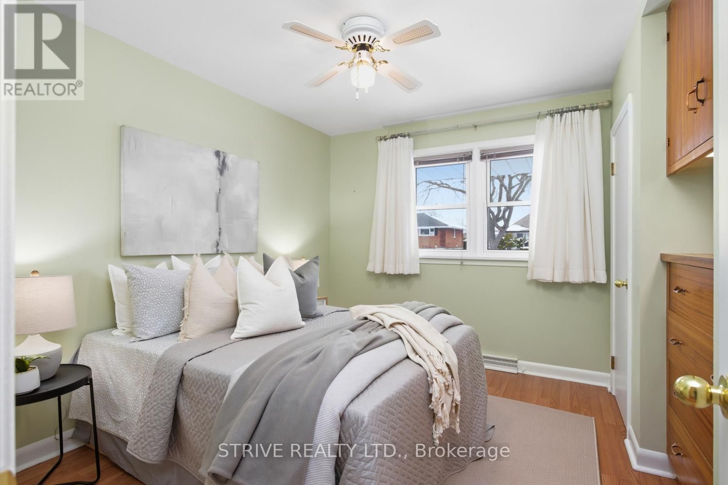 447 RIDGEWAY AVENUE Image 9