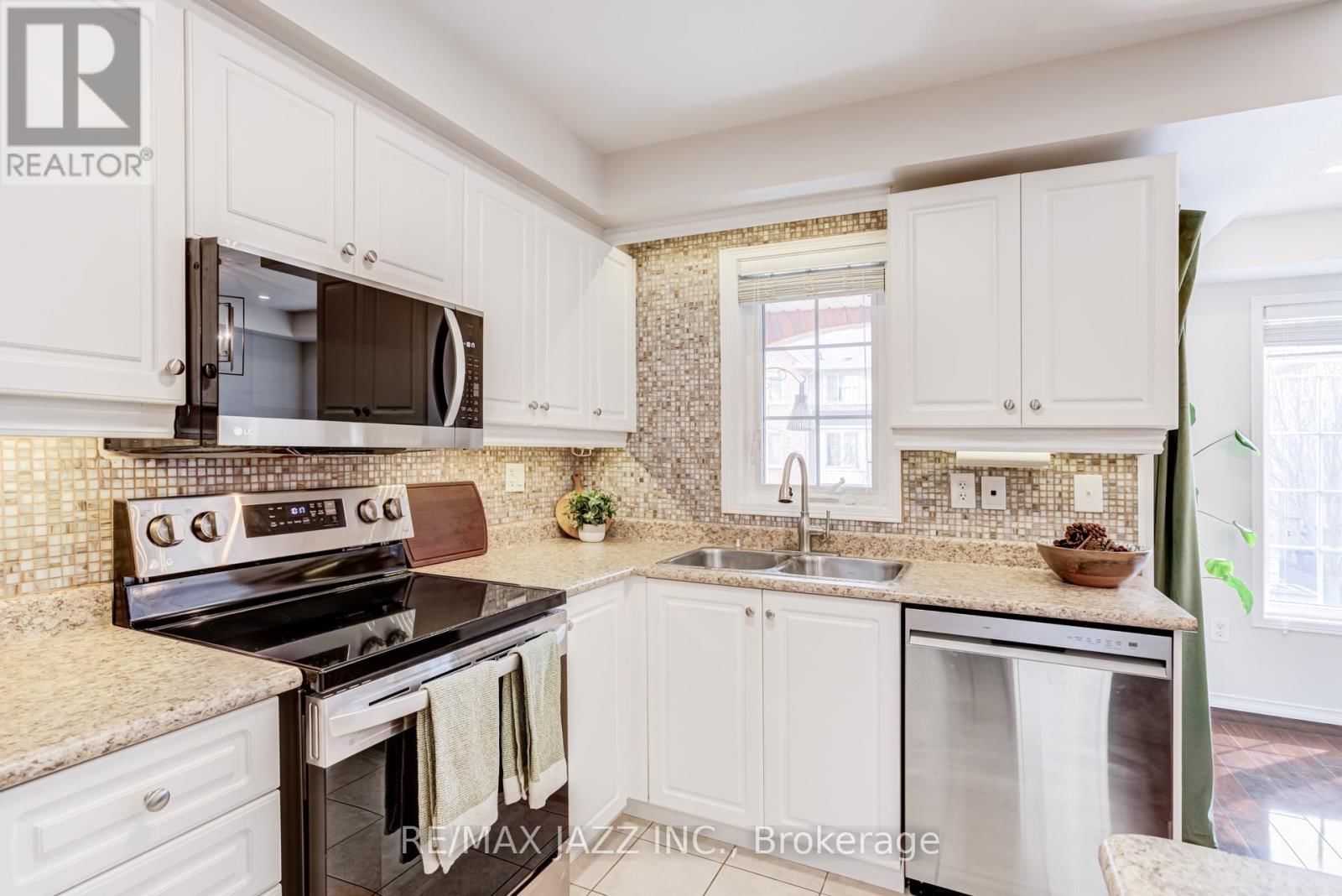 16 CLOWES STREET Image 18