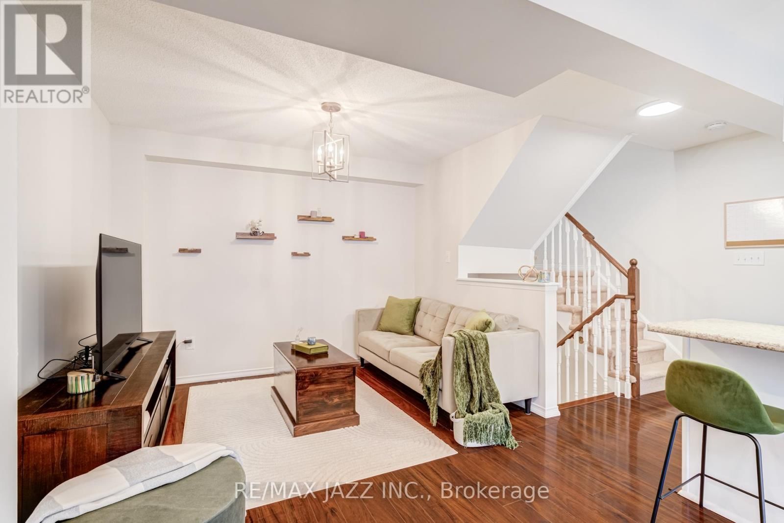 16 CLOWES STREET Image 24