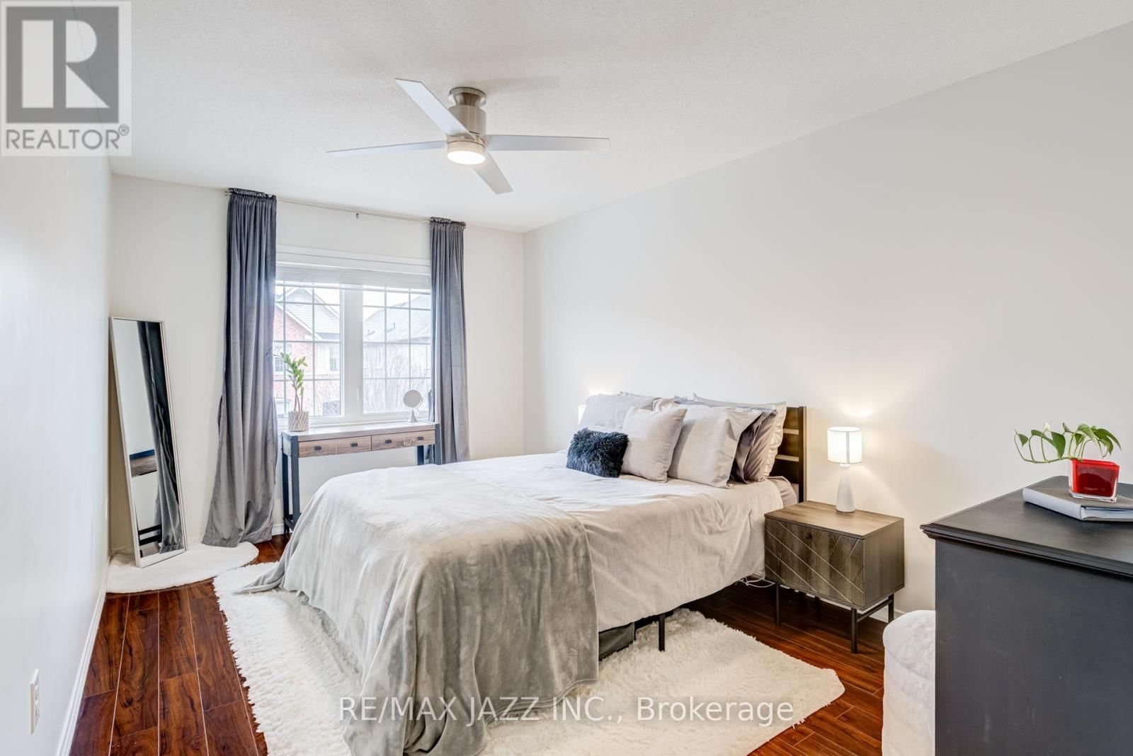 16 CLOWES STREET Image 32