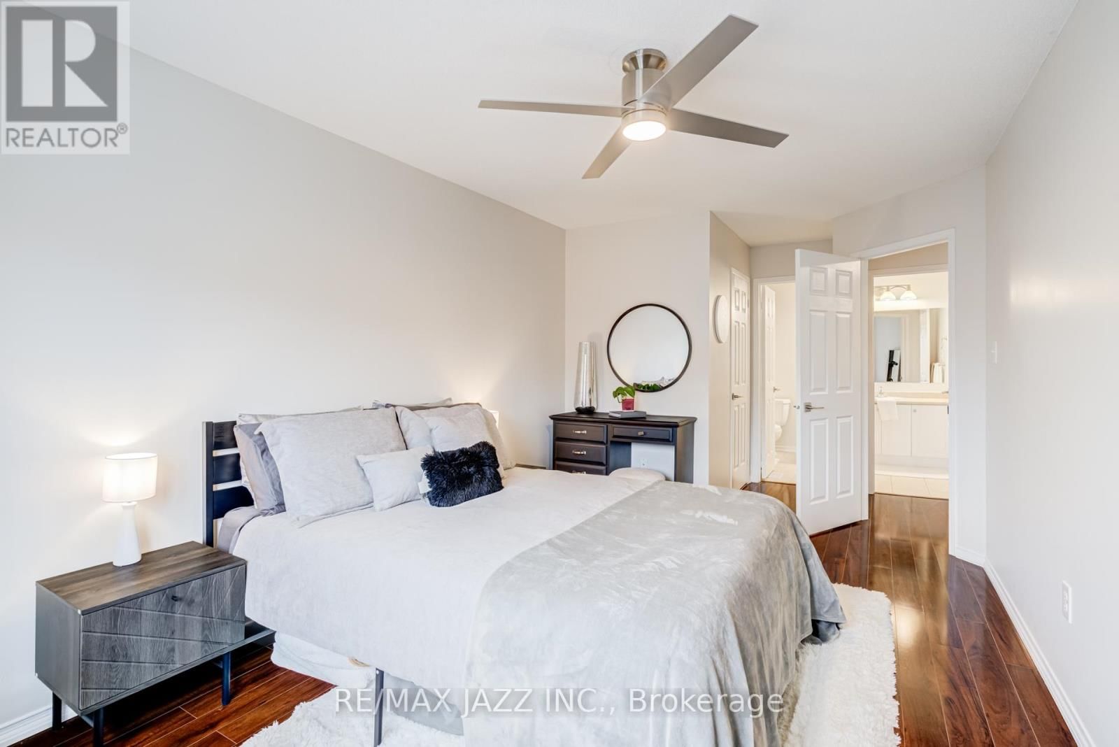 16 CLOWES STREET Image 33