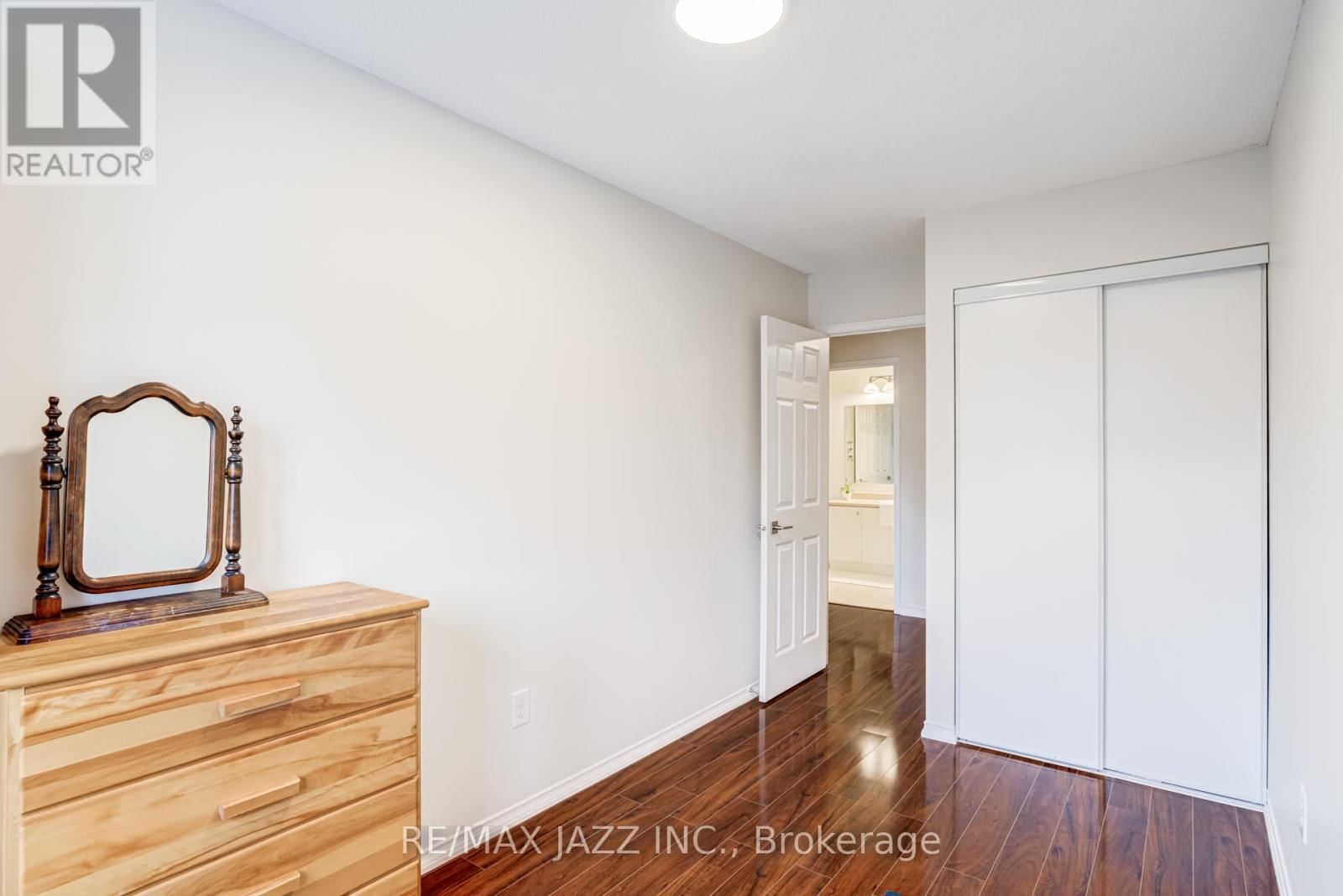 16 CLOWES STREET Image 38