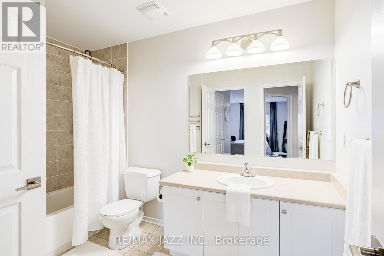 16 CLOWES STREET Image 39