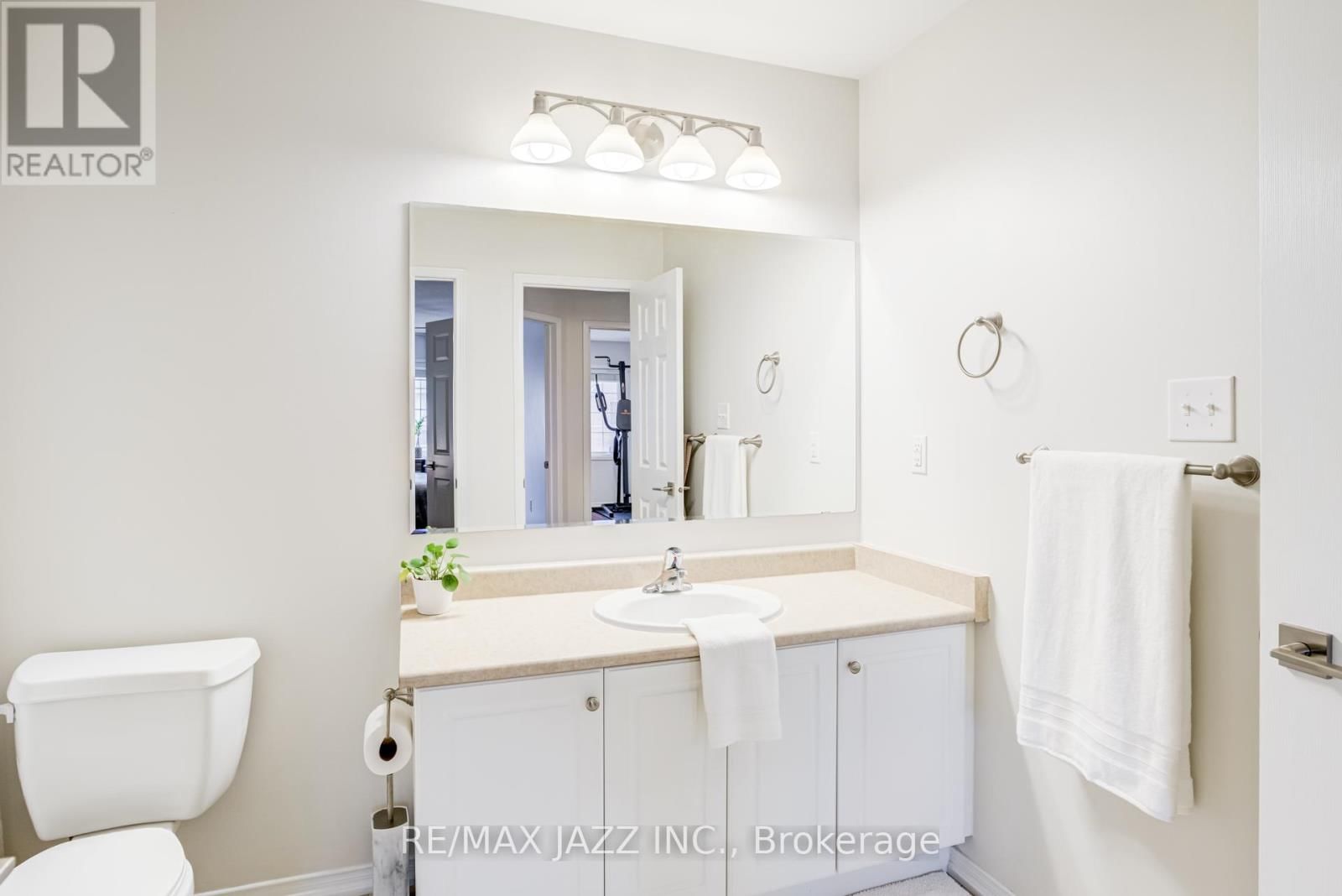 16 CLOWES STREET Image 40