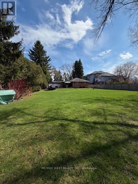 1184 KINGSTON ROAD Image 10