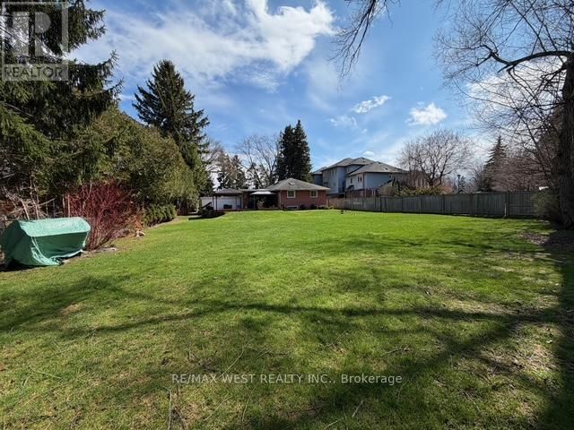 1184 KINGSTON ROAD Image 11