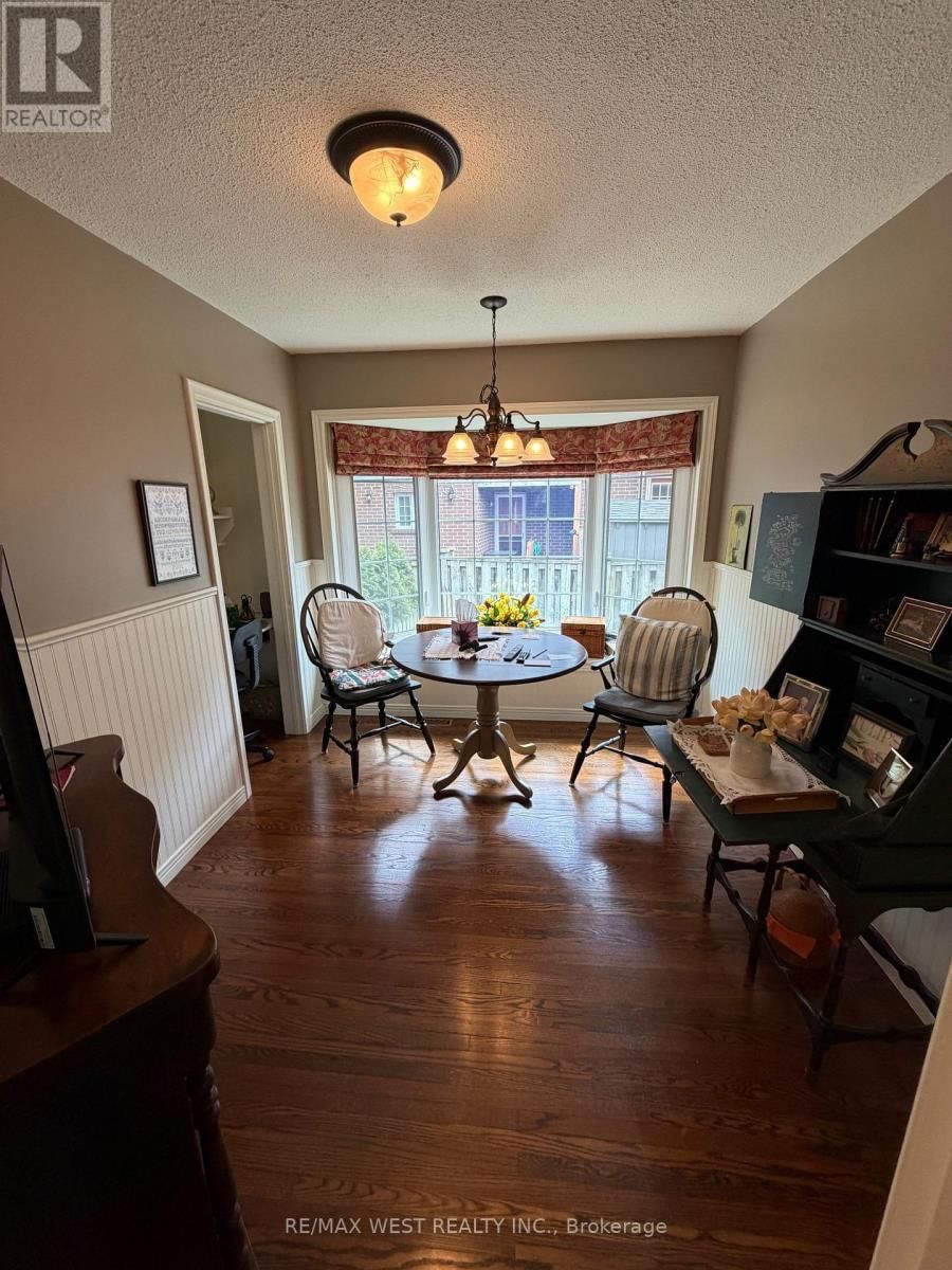 1184 KINGSTON ROAD Image 20