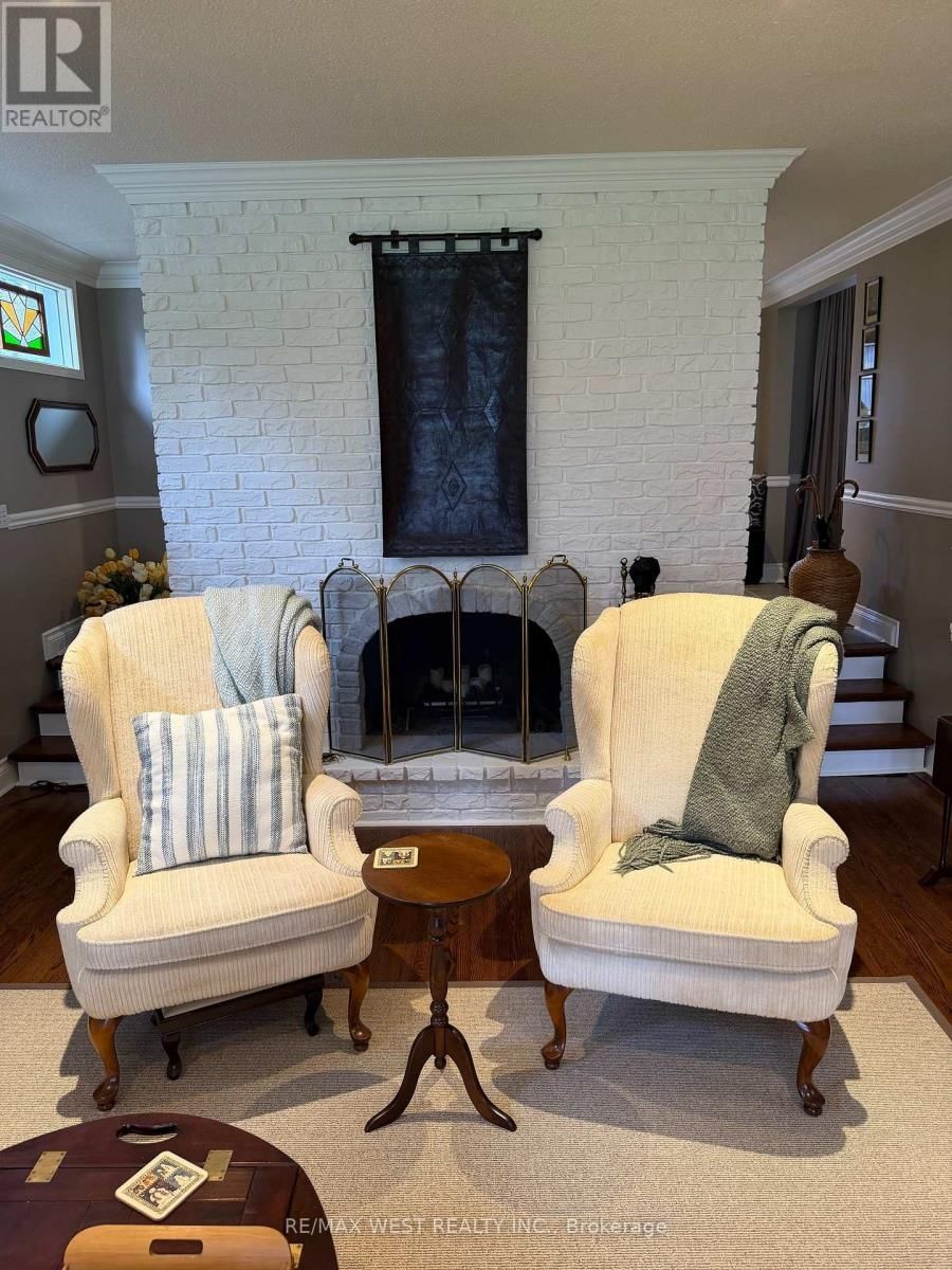 1184 KINGSTON ROAD Image 22