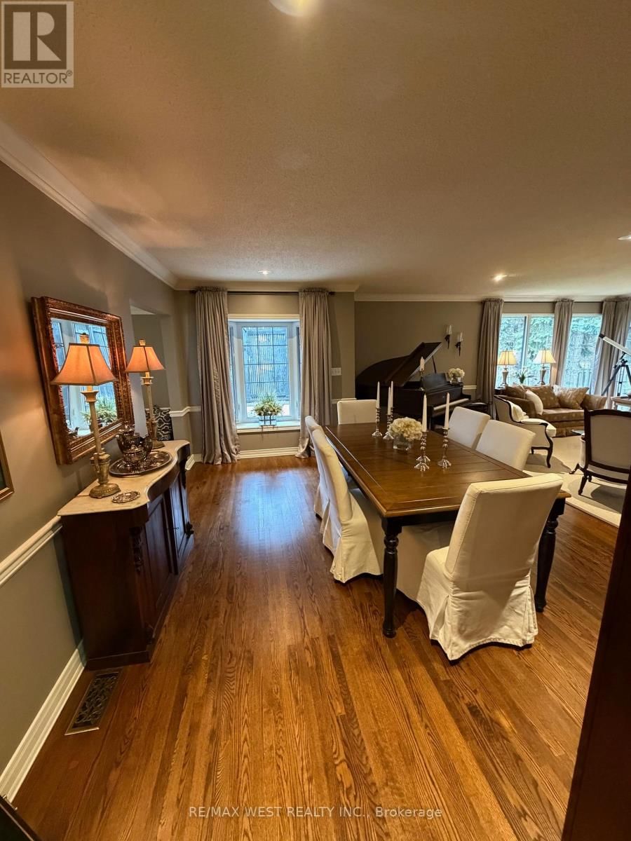 1184 KINGSTON ROAD Image 25