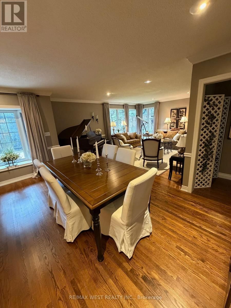 1184 KINGSTON ROAD Image 26