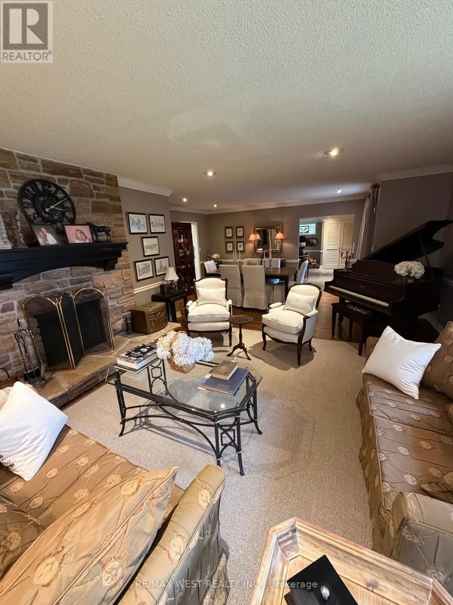 1184 KINGSTON ROAD Image 28