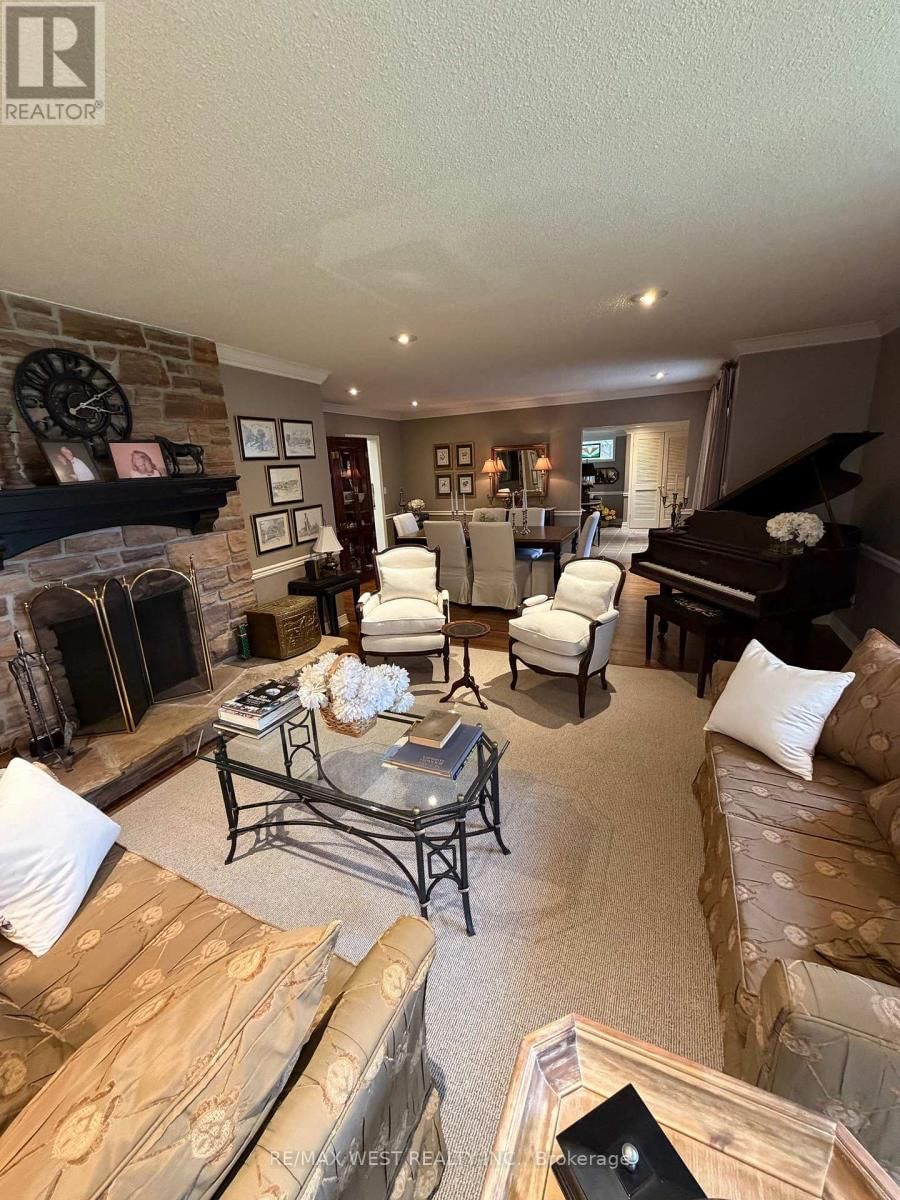 1184 KINGSTON ROAD Image 29