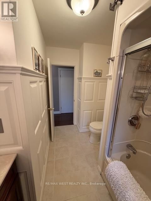 1184 KINGSTON ROAD Image 32