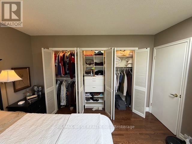 1184 KINGSTON ROAD Image 41