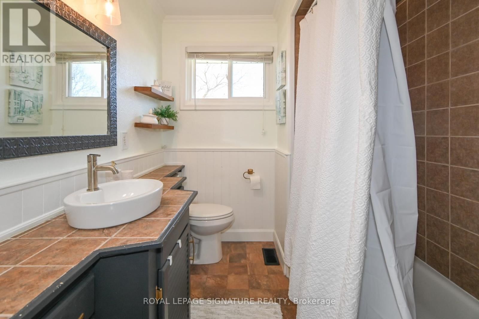 522 ROSMERE STREET Image 20