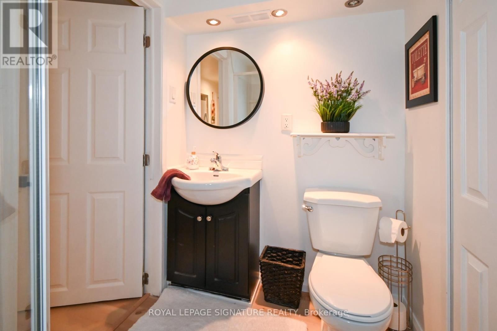 522 ROSMERE STREET Image 21