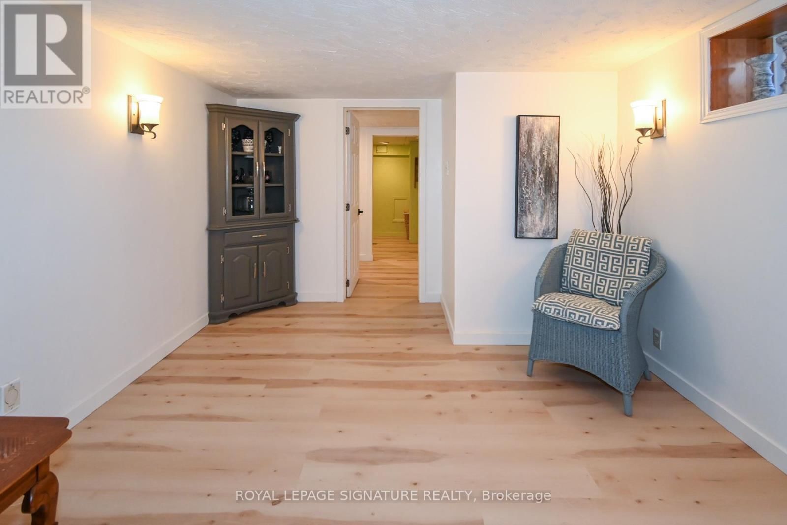 522 ROSMERE STREET Image 25