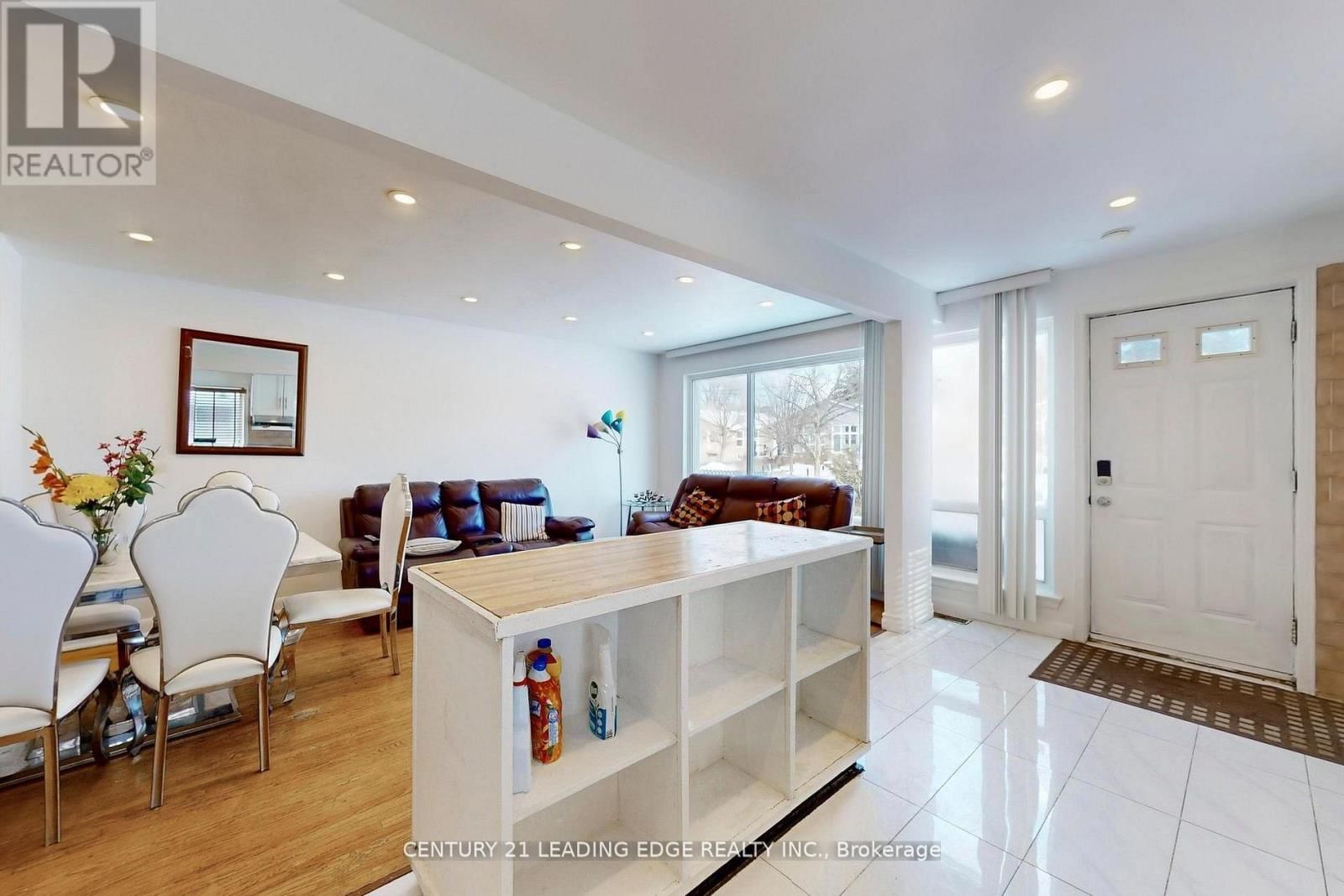 210 LINDEN AVENUE Image 11