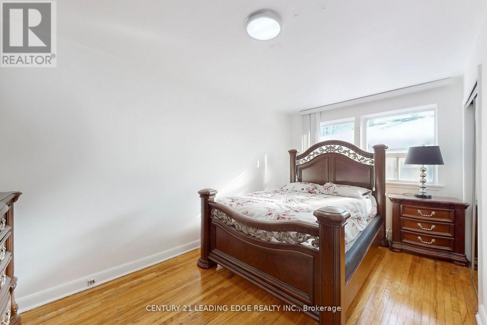 210 LINDEN AVENUE Image 14