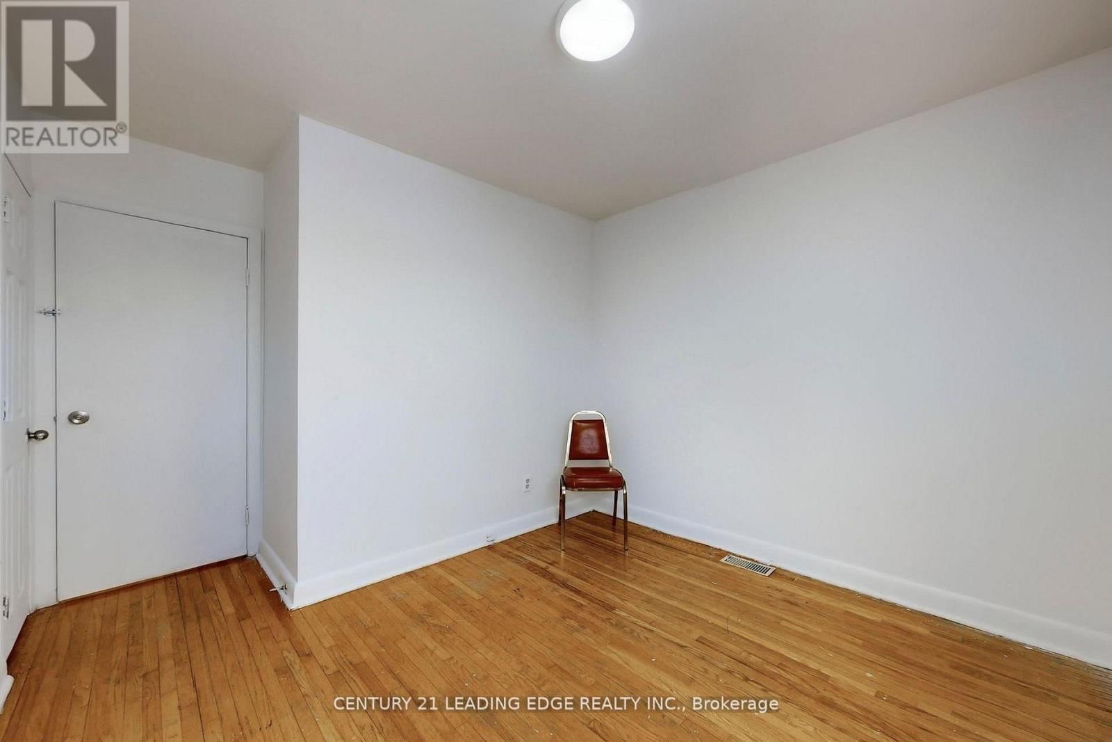 210 LINDEN AVENUE Image 20