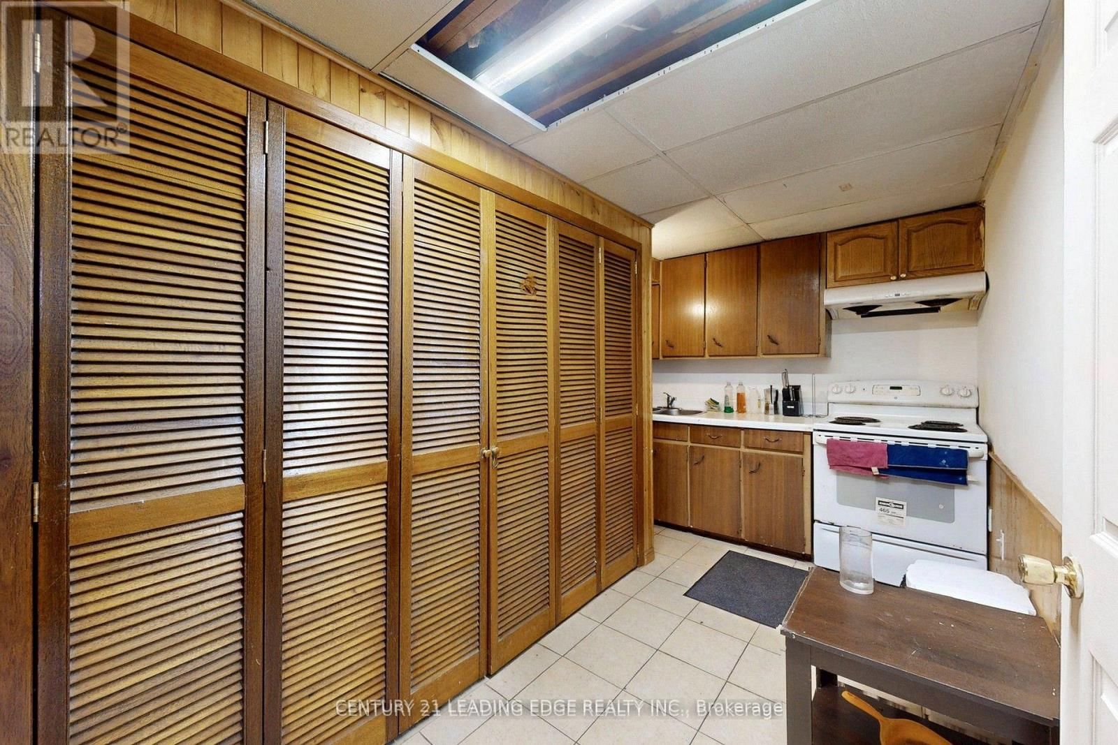 210 LINDEN AVENUE Image 29