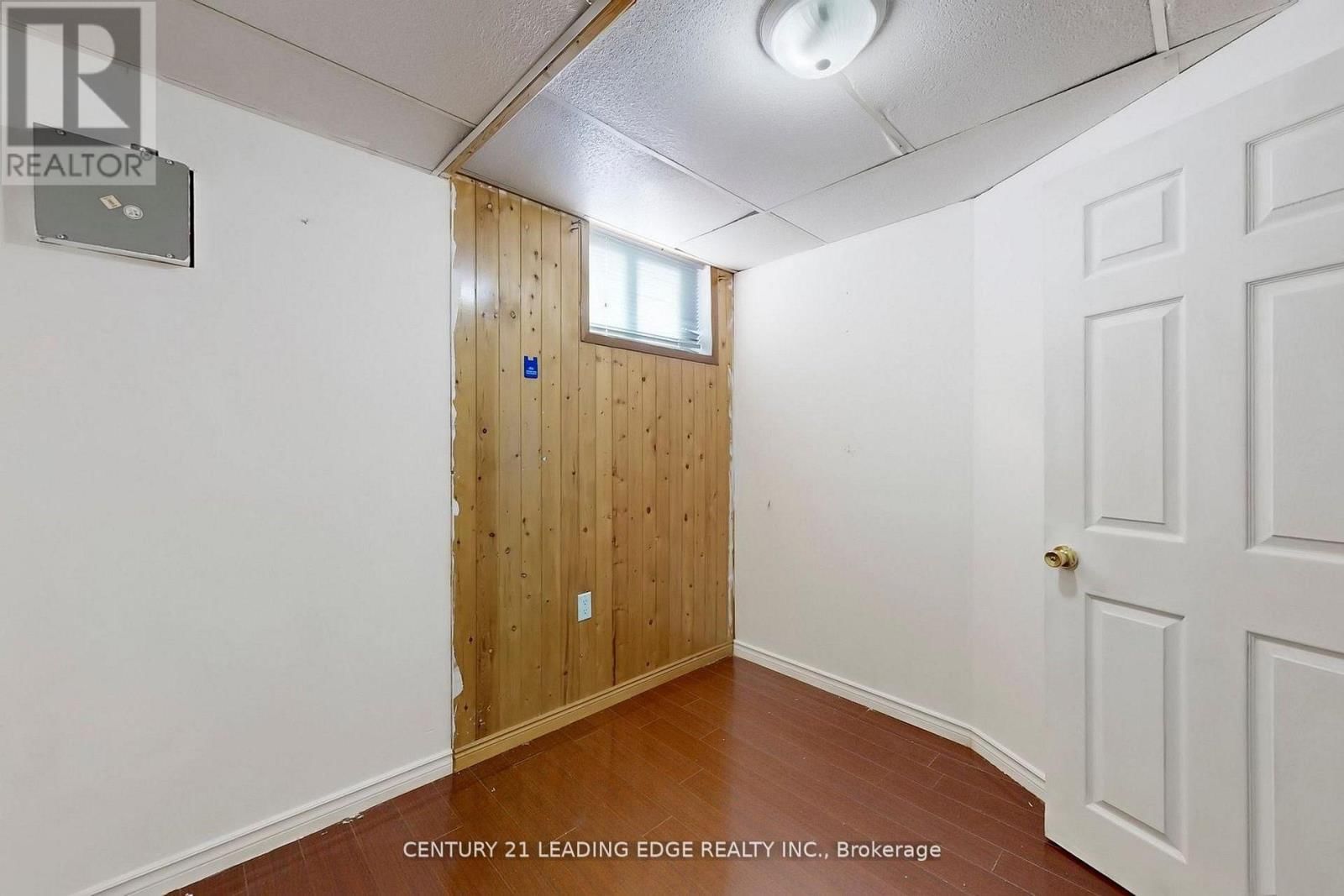 210 LINDEN AVENUE Image 40