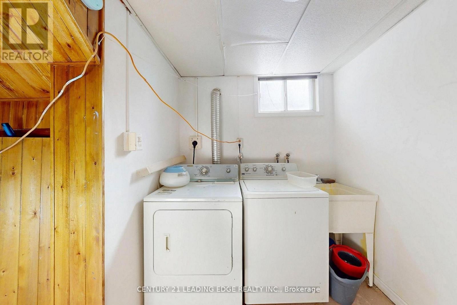 210 LINDEN AVENUE Image 45