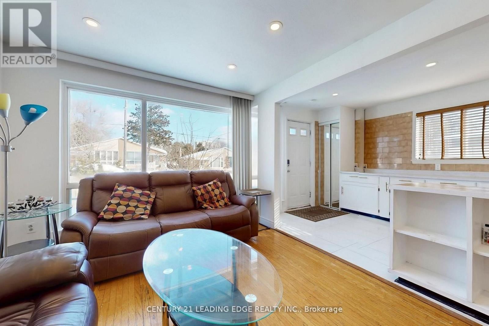 210 LINDEN AVENUE Image 5