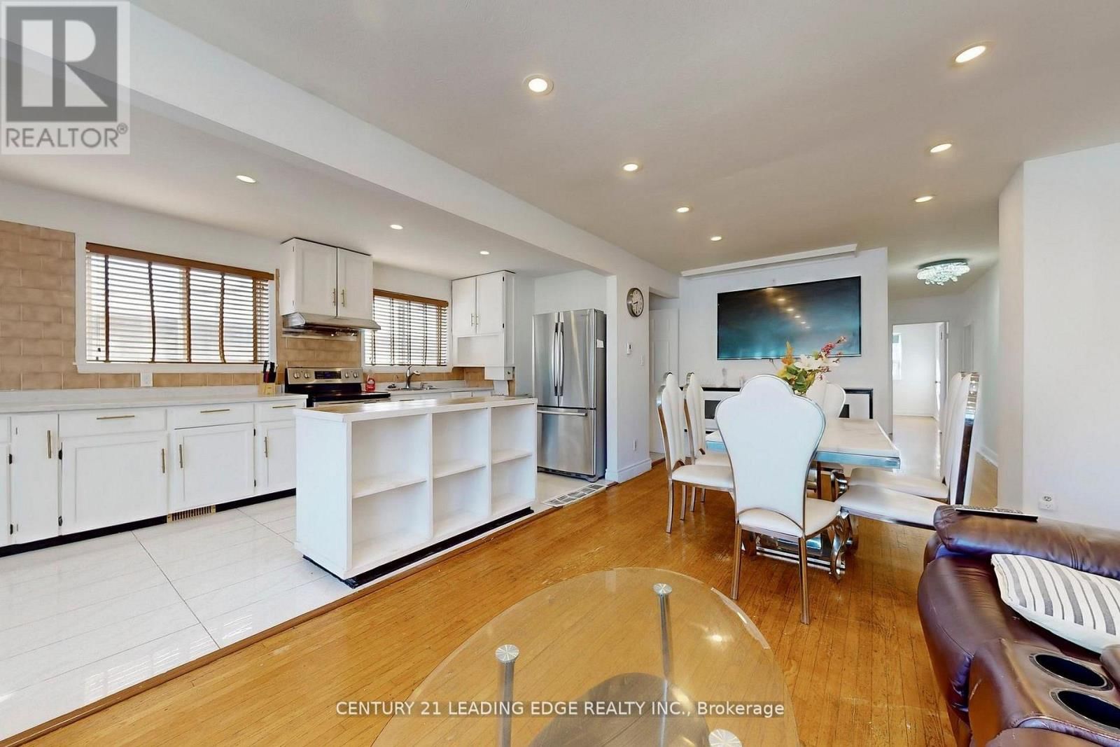 210 LINDEN AVENUE Image 7