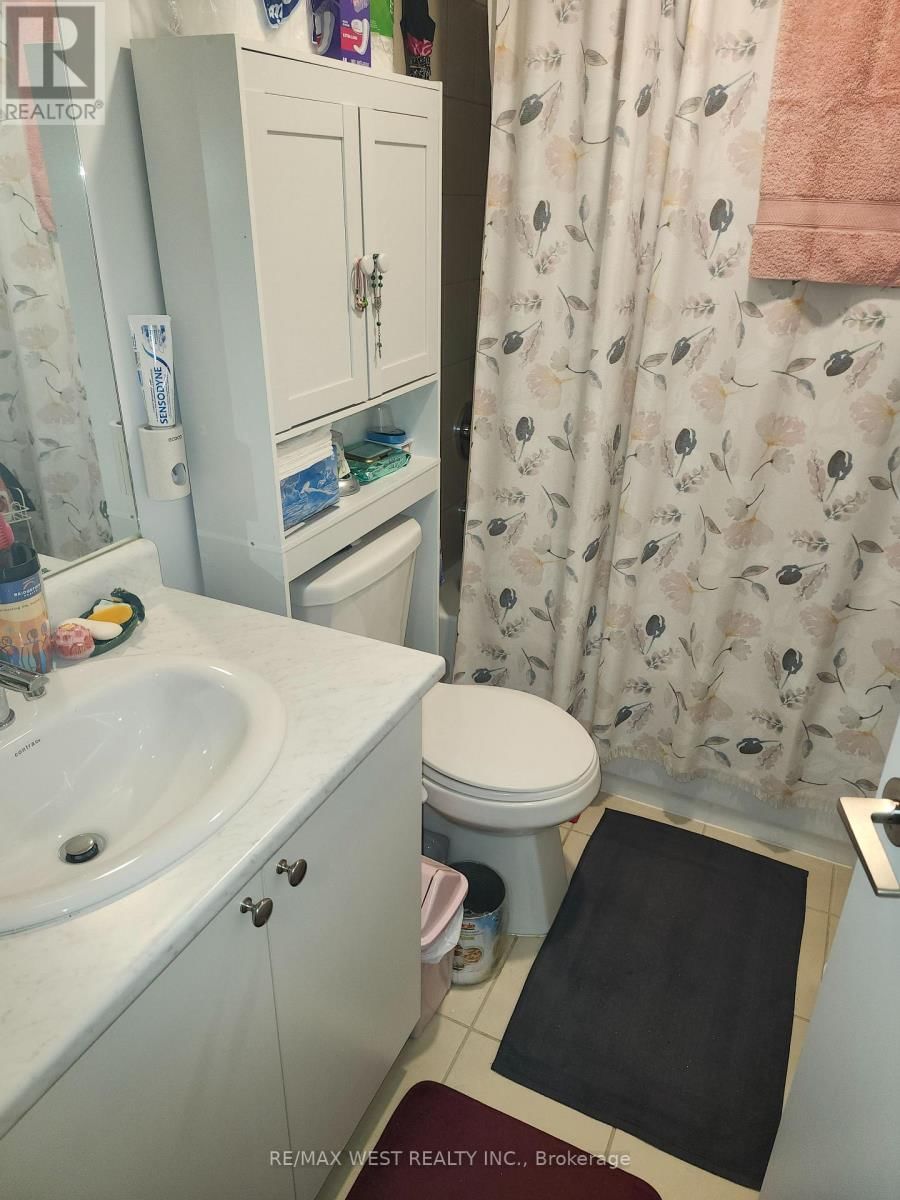 426 - 8 TRENT AVENUE Image 12