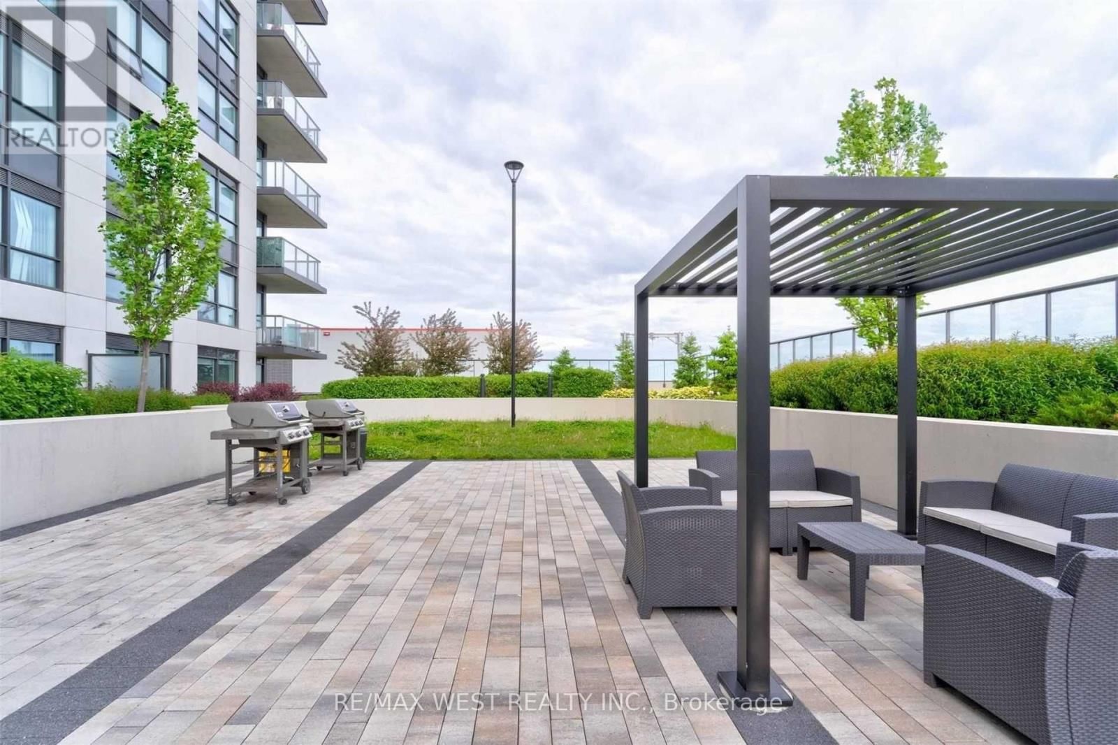 426 - 8 TRENT AVENUE Image 7