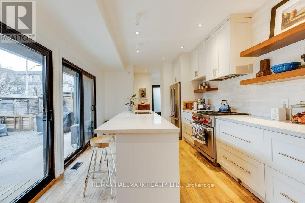 235 BOULTON AVENUE Image 11