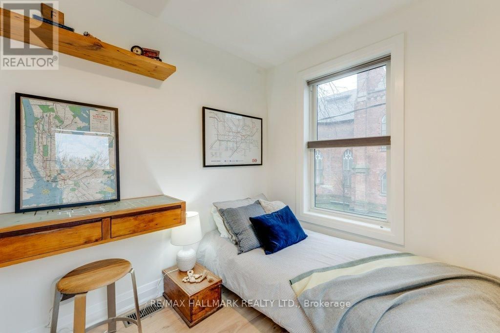 235 BOULTON AVENUE Image 30