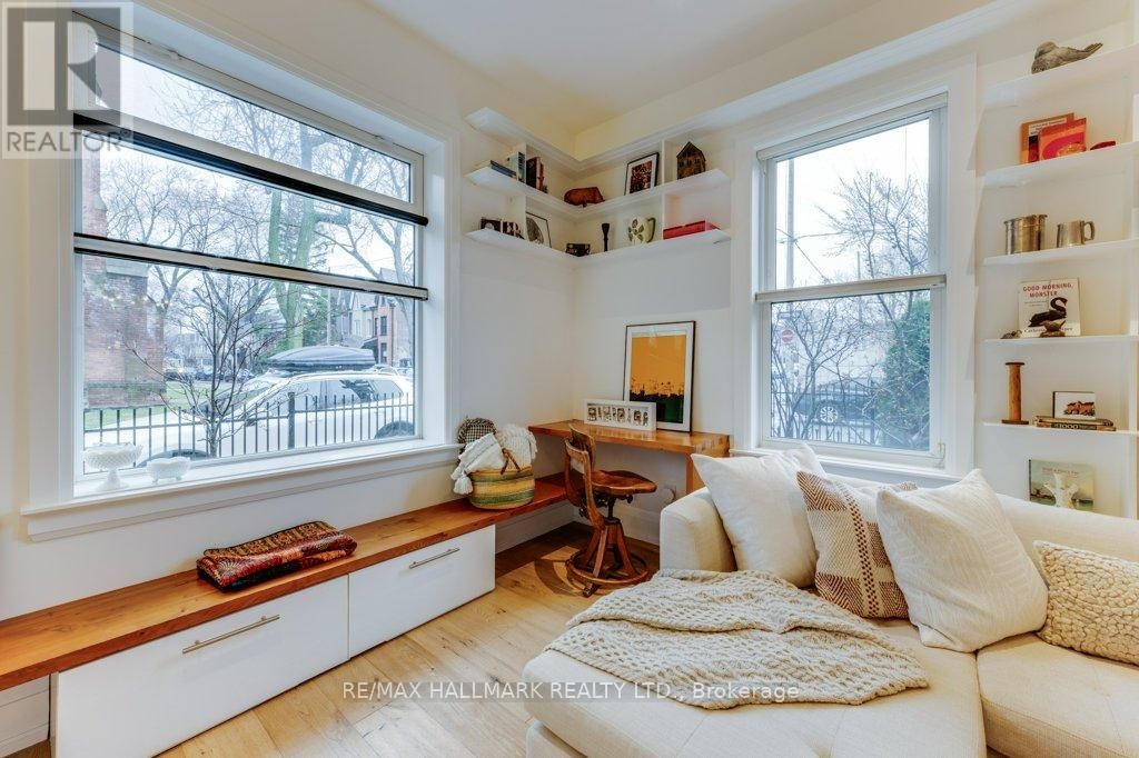 235 BOULTON AVENUE Image 4