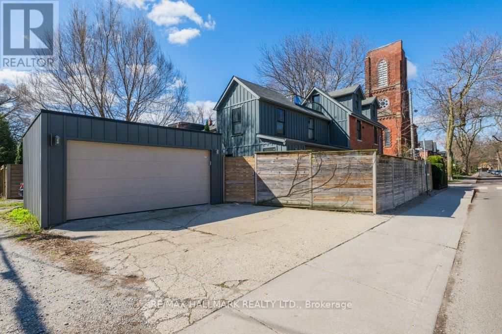 235 BOULTON AVENUE Image 44