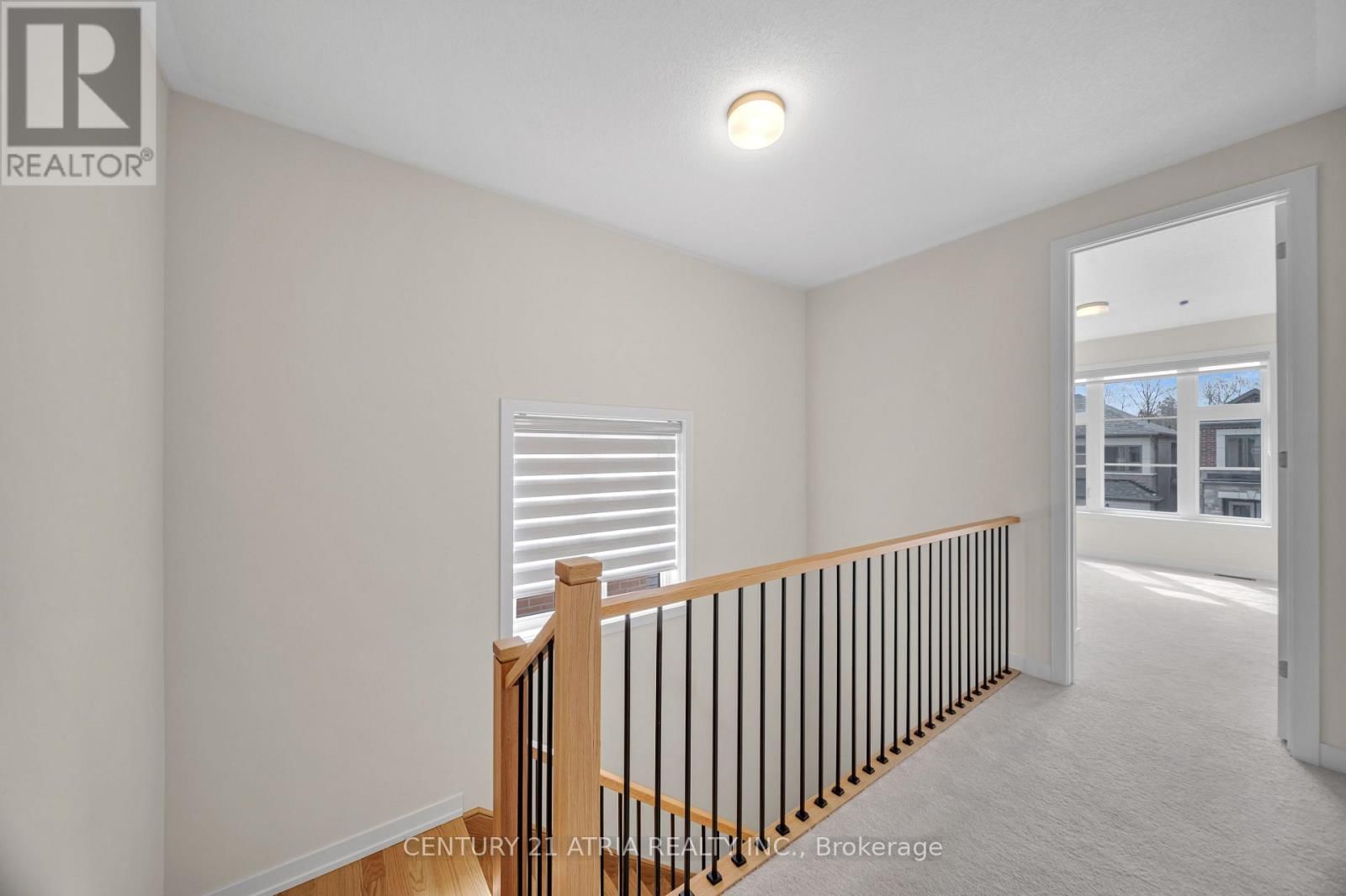 1838 NARCISSUS GARDENS Image 17