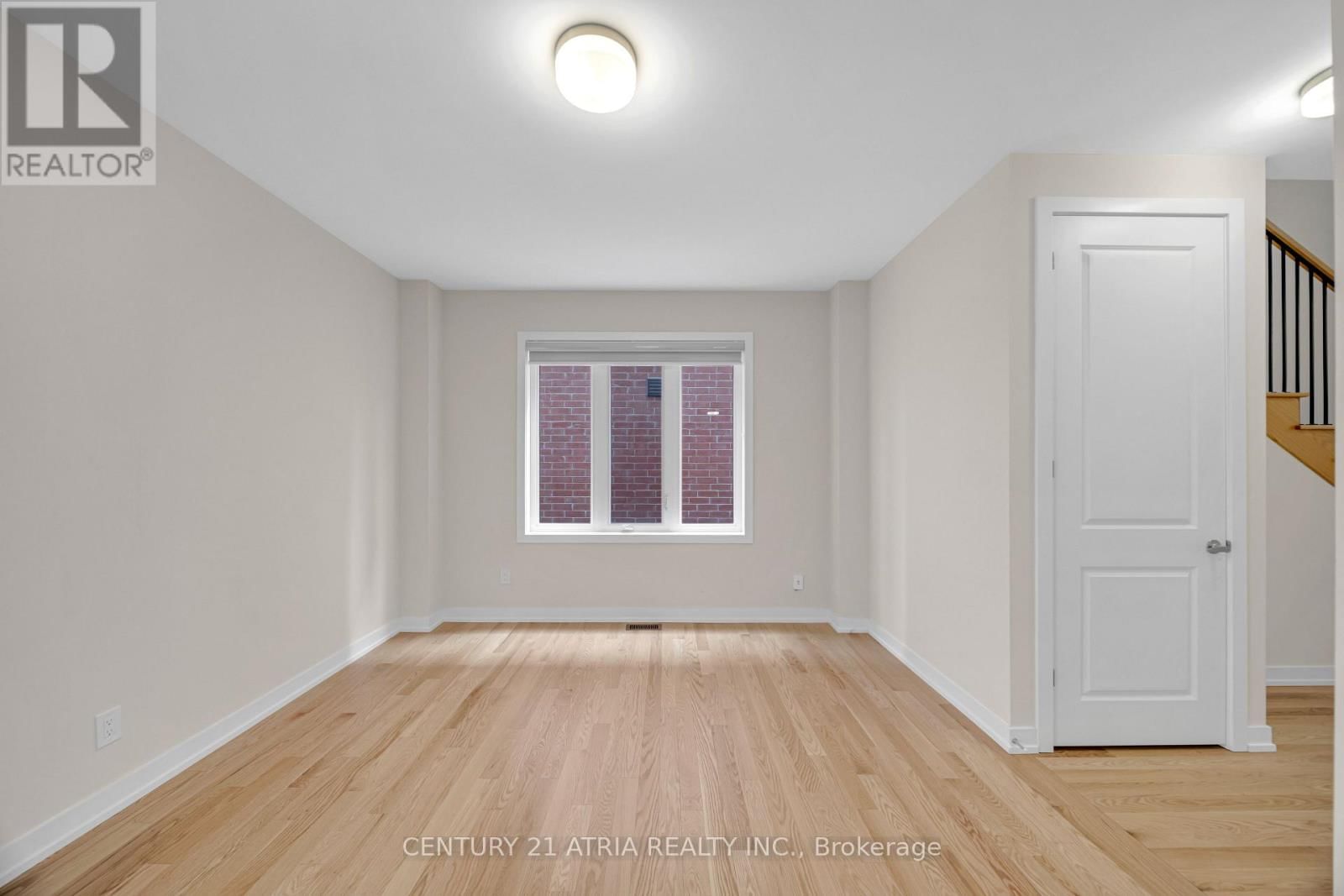 1838 NARCISSUS GARDENS Image 5