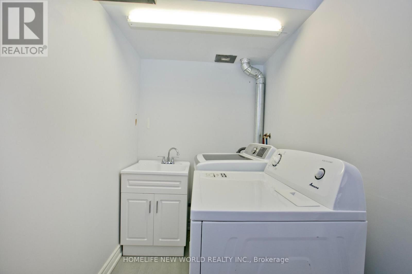 2117 - 75 BAMBURGH CIRCLE Image 22