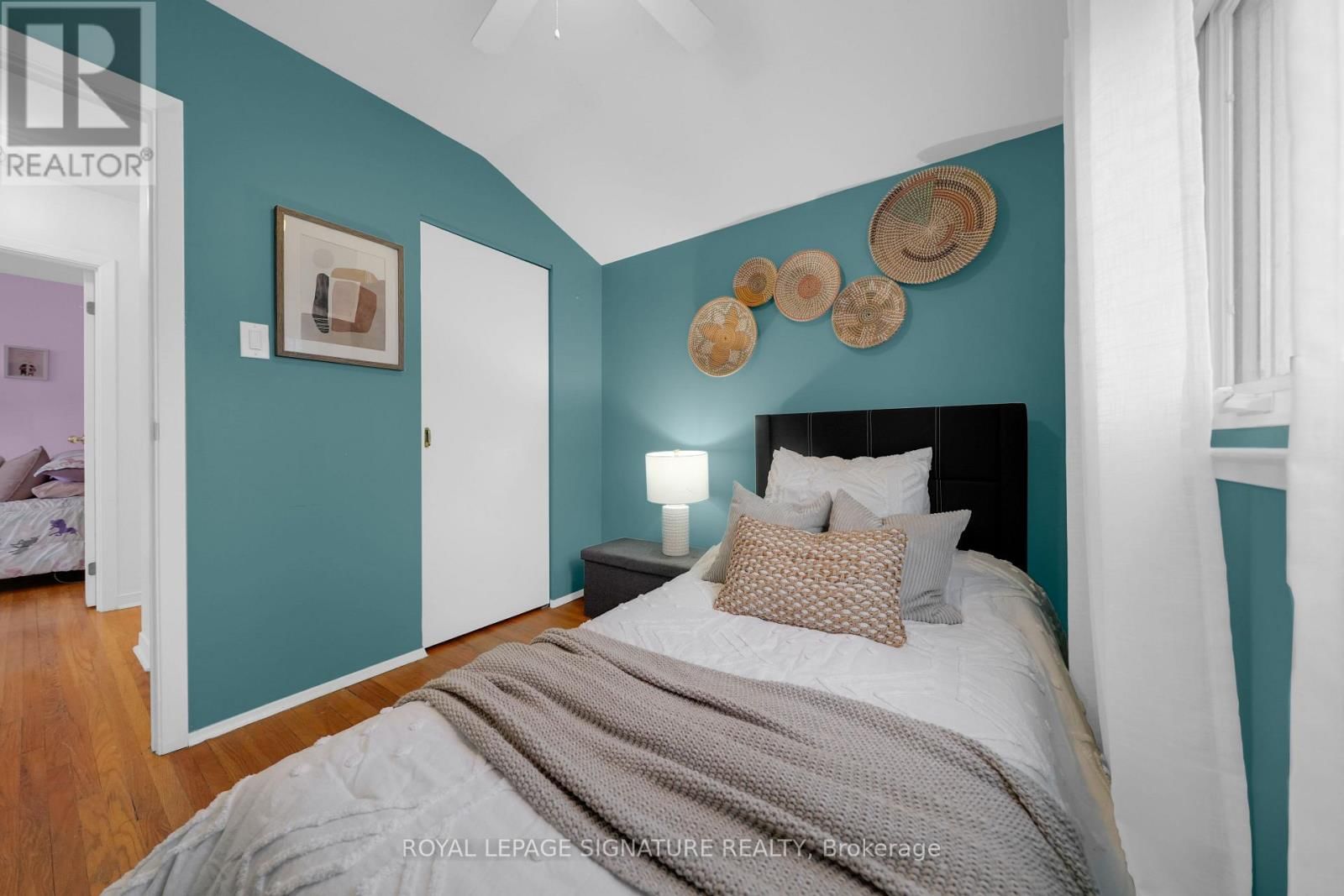 821 KROSNO BOULEVARD Image 16