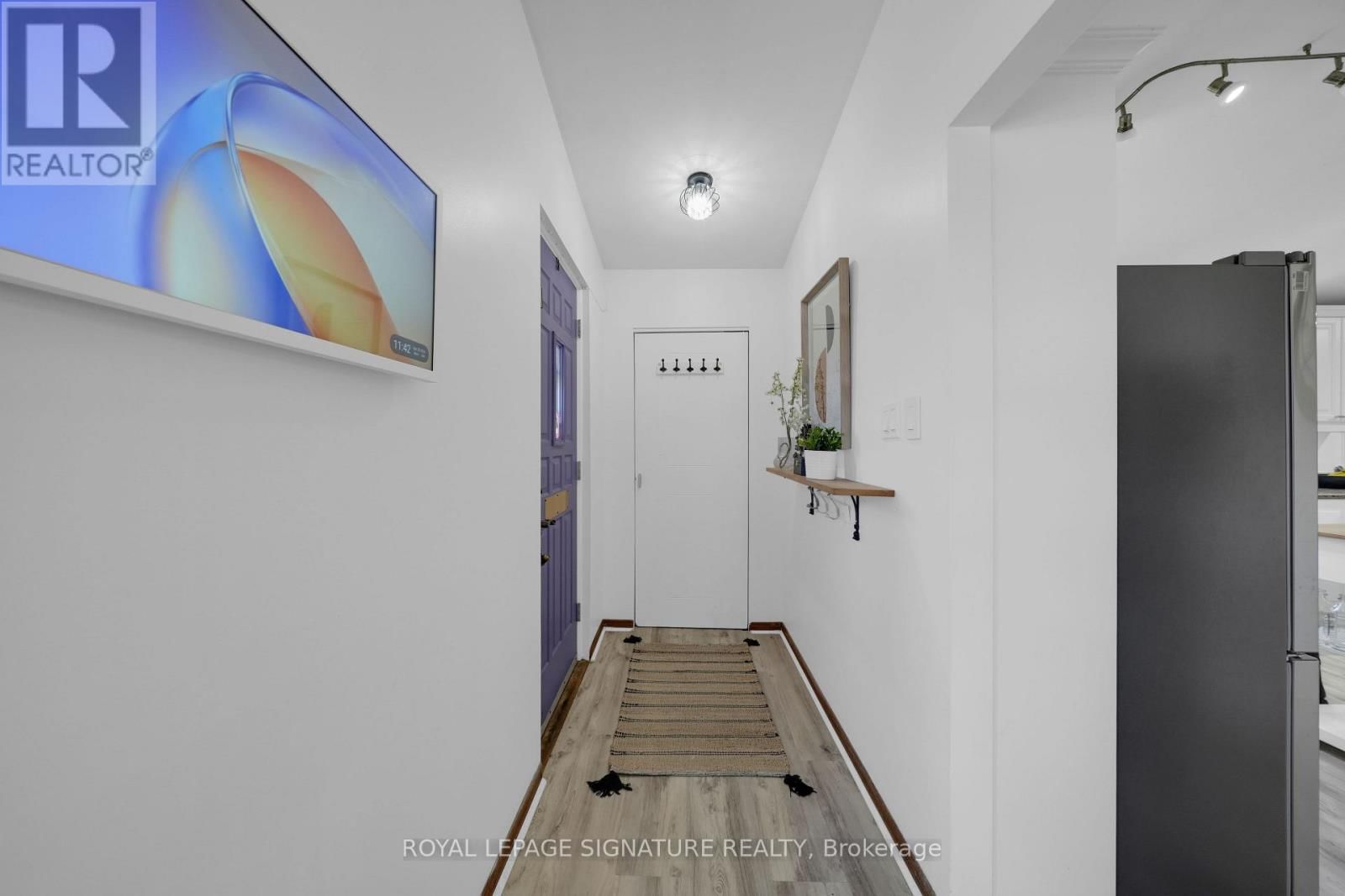 821 KROSNO BOULEVARD Image 4