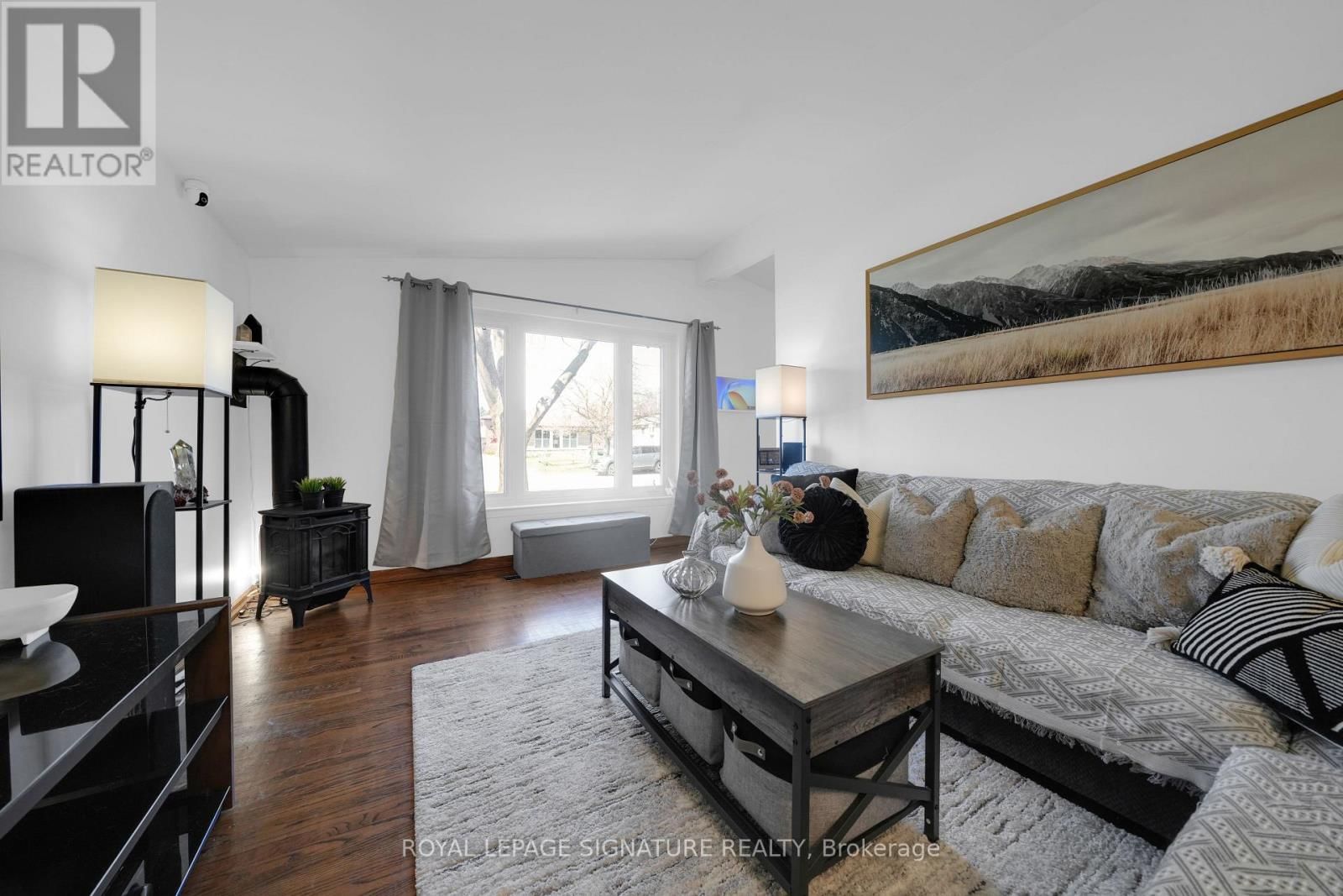 821 KROSNO BOULEVARD Image 6