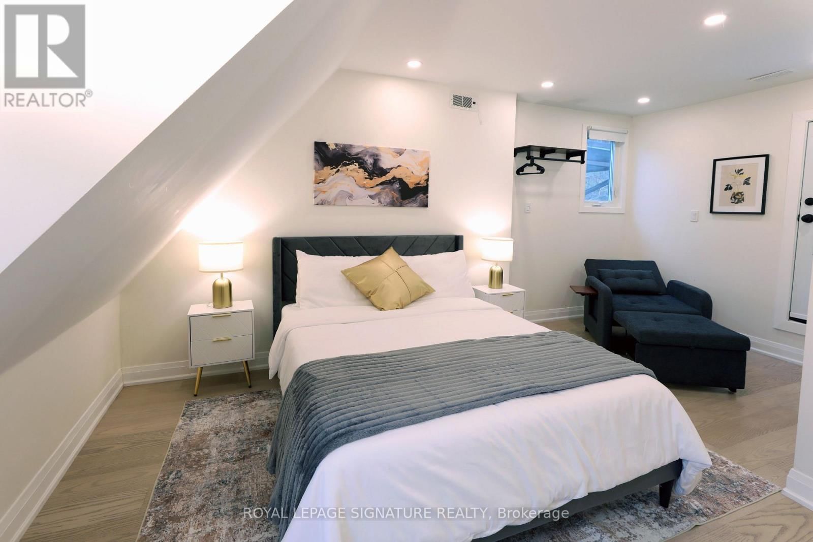 36 TENNIS CRESCENT Image 10