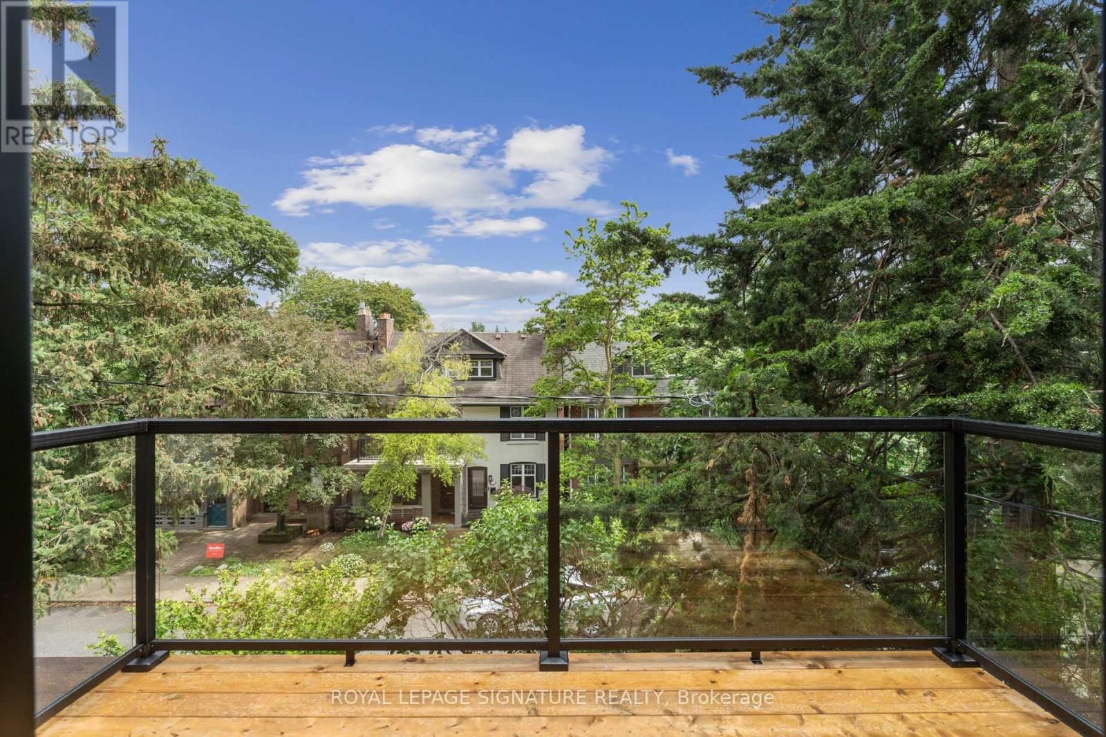 36 TENNIS CRESCENT Image 18