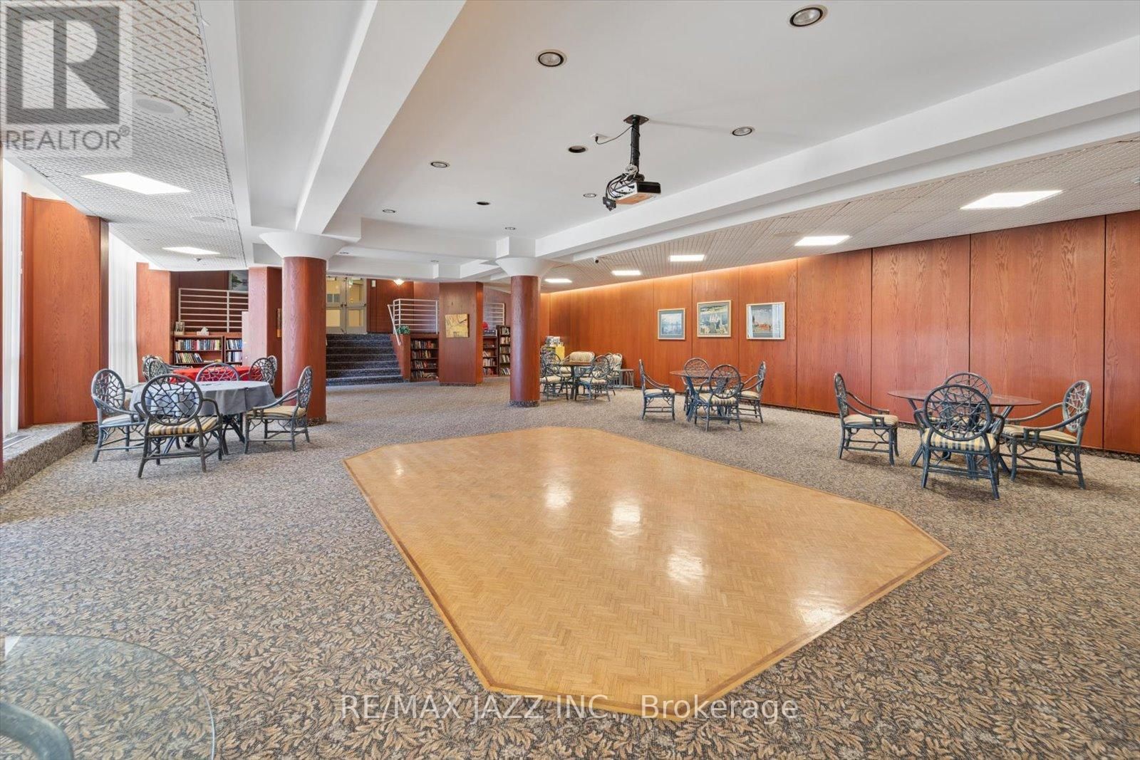 1112 - 360 WATSON STREET EAST Image 23