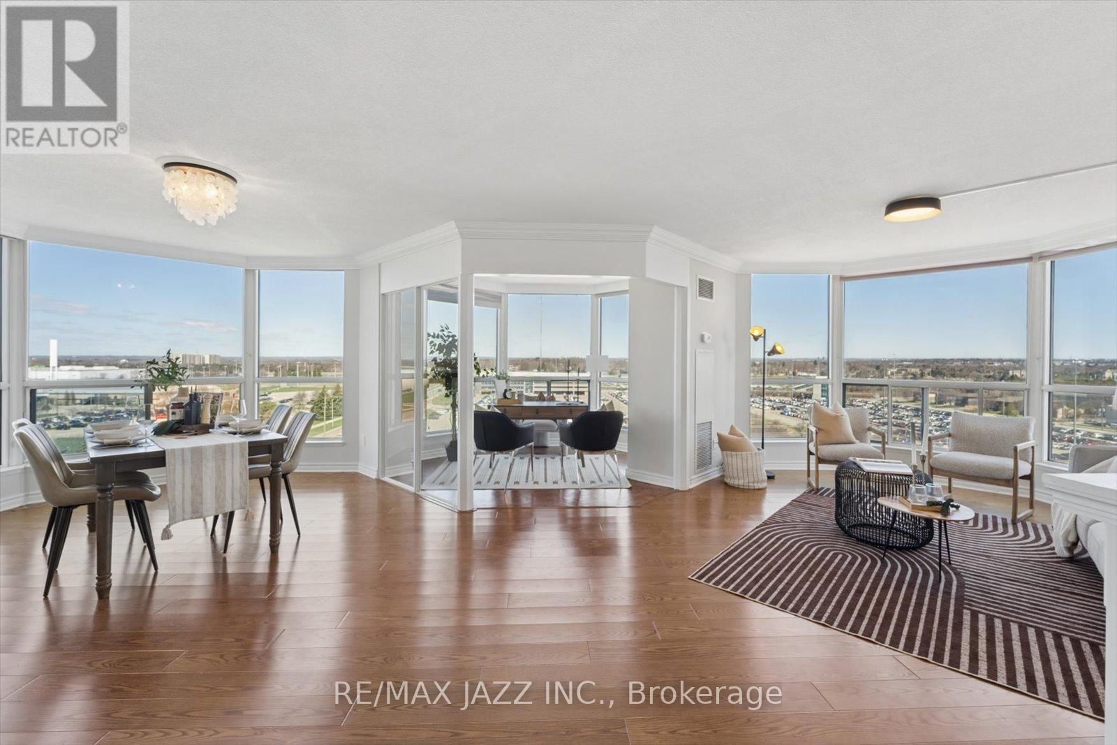 1112 - 360 WATSON STREET EAST Image 4