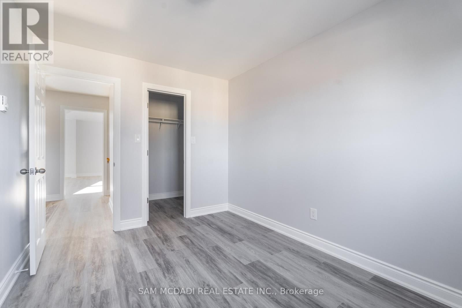 9 BIRCHFIELD DRIVE Image 17