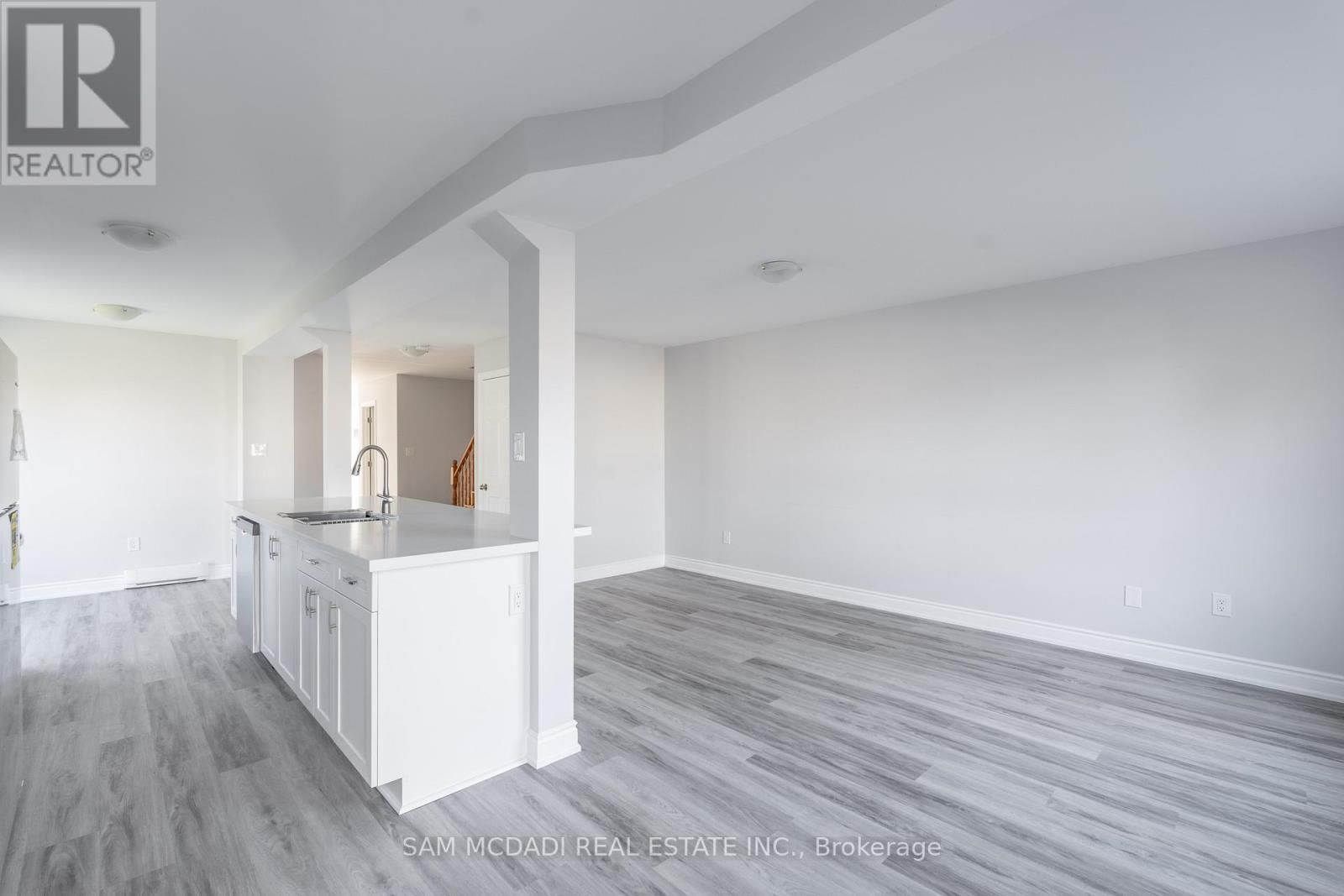 9 BIRCHFIELD DRIVE Image 7